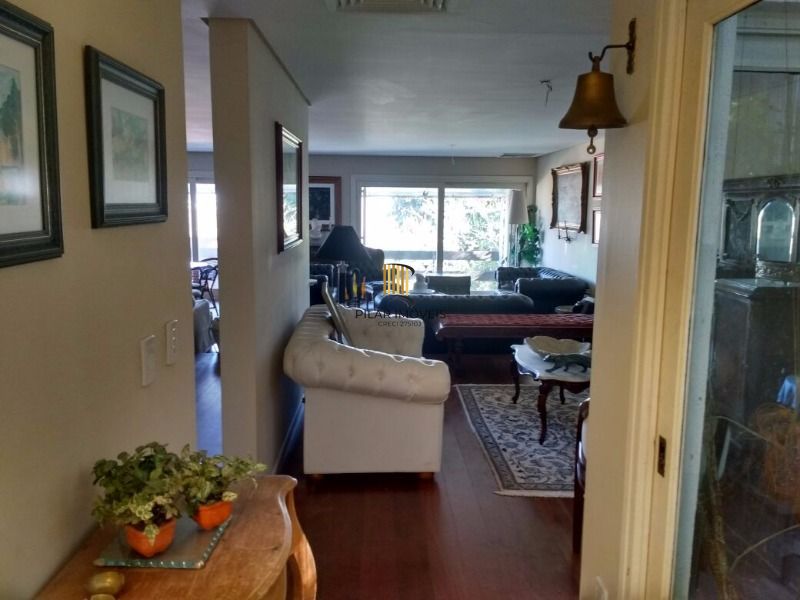 Casa para Venda - 350m², 3 dormitórios, 4 vagas - Vila Assunção