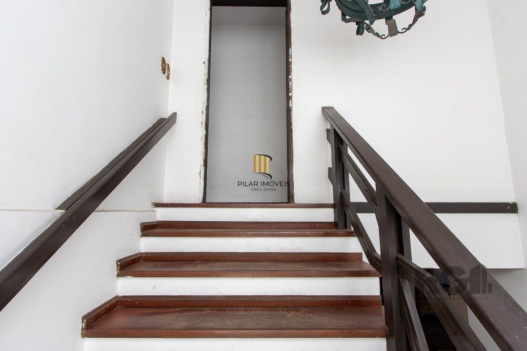 Casa para Venda - 572m², 5 dormitórios, sendo 1 suites, Cavalhada