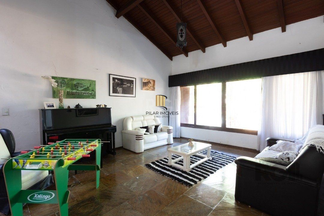 Casa 4 dormitórios no bairro Cristal