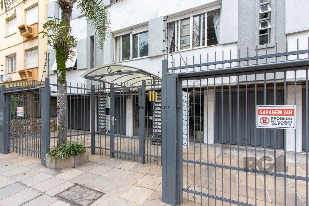 Apartamento reformado,  2 quartos, elevador - Centro Histórico