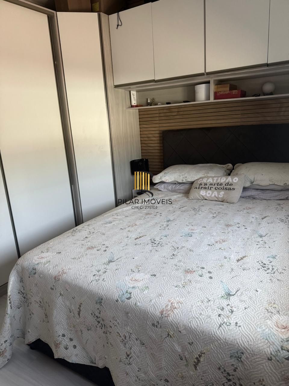 Casa 2 dormitórios no bairro Hípica