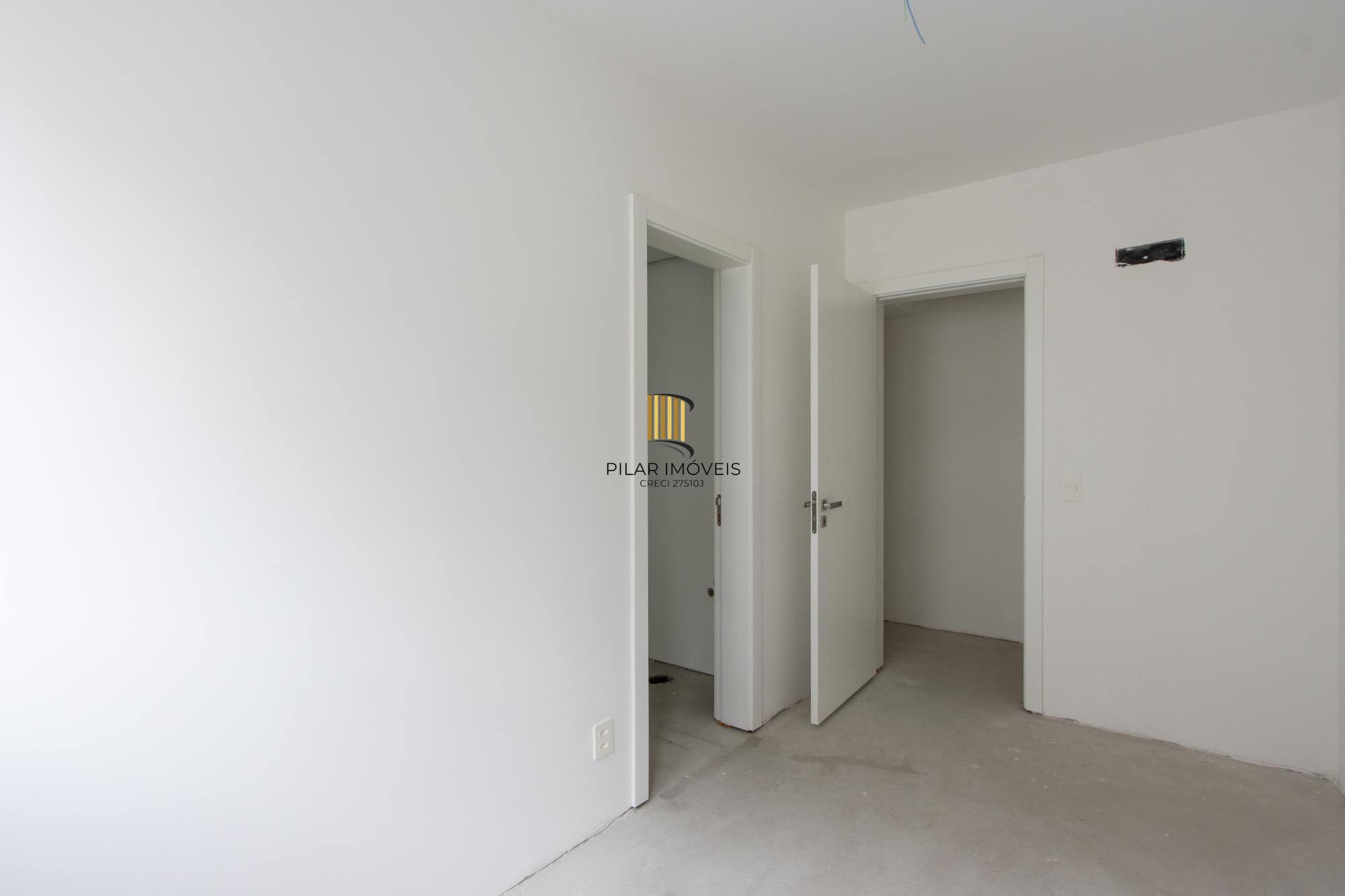 Apartamento 4 dormitórios no bairro Bela Vista
