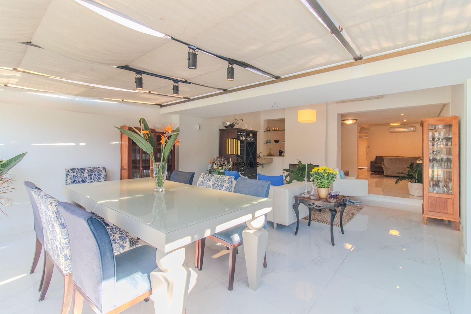 Casa para Venda - 410m², 3 dormitórios, sendo 3 suites, 2 vagas - Ipanema