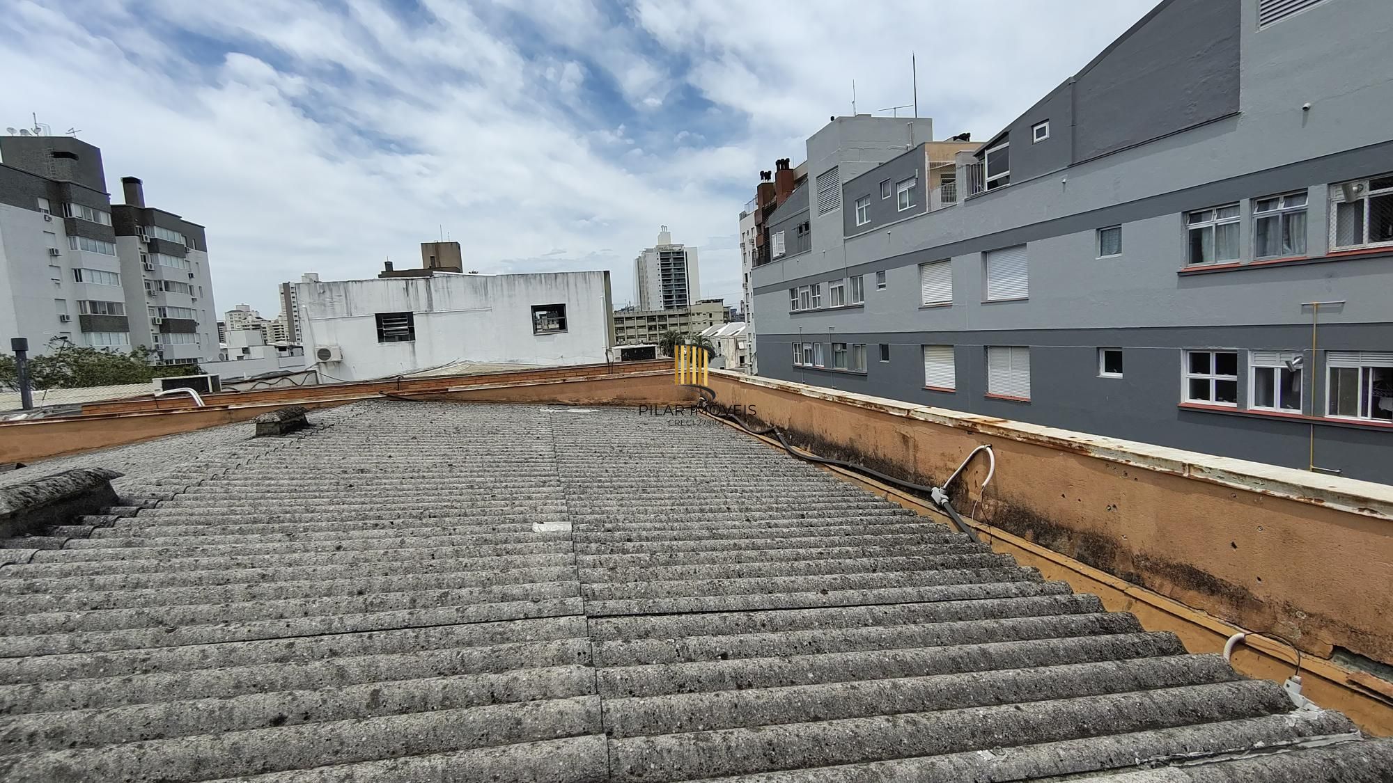 Prédio Comercial no bairro Menino Deus.