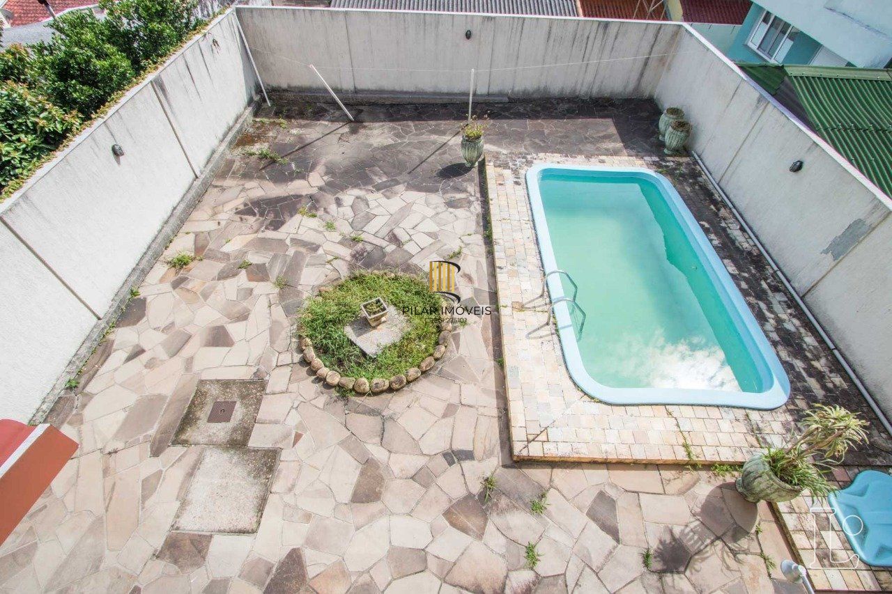 Casa para Venda com 3 dormitórios, sendo 1 suites, e 3 vagas no bairro Imperial Parque