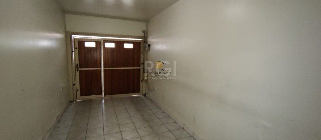 Casa para Venda - 180m², 4 dormitórios, sendo 1 suites, 3 vagas - Campo Novo