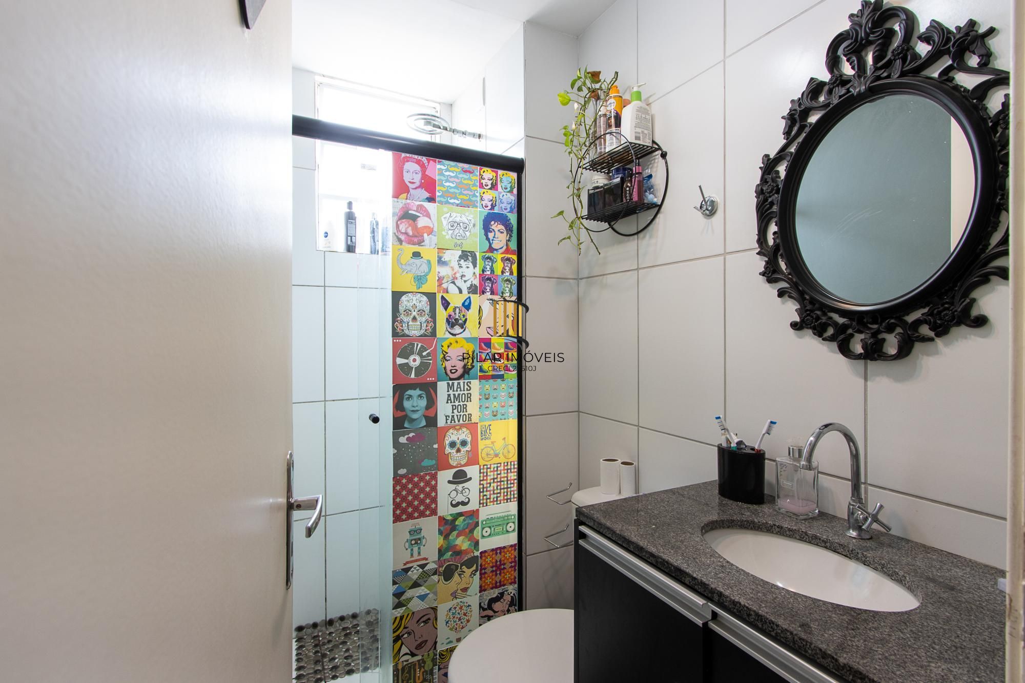 Apartamento Semimobiliado de 2 Quartos na Glória, Porto Alegre