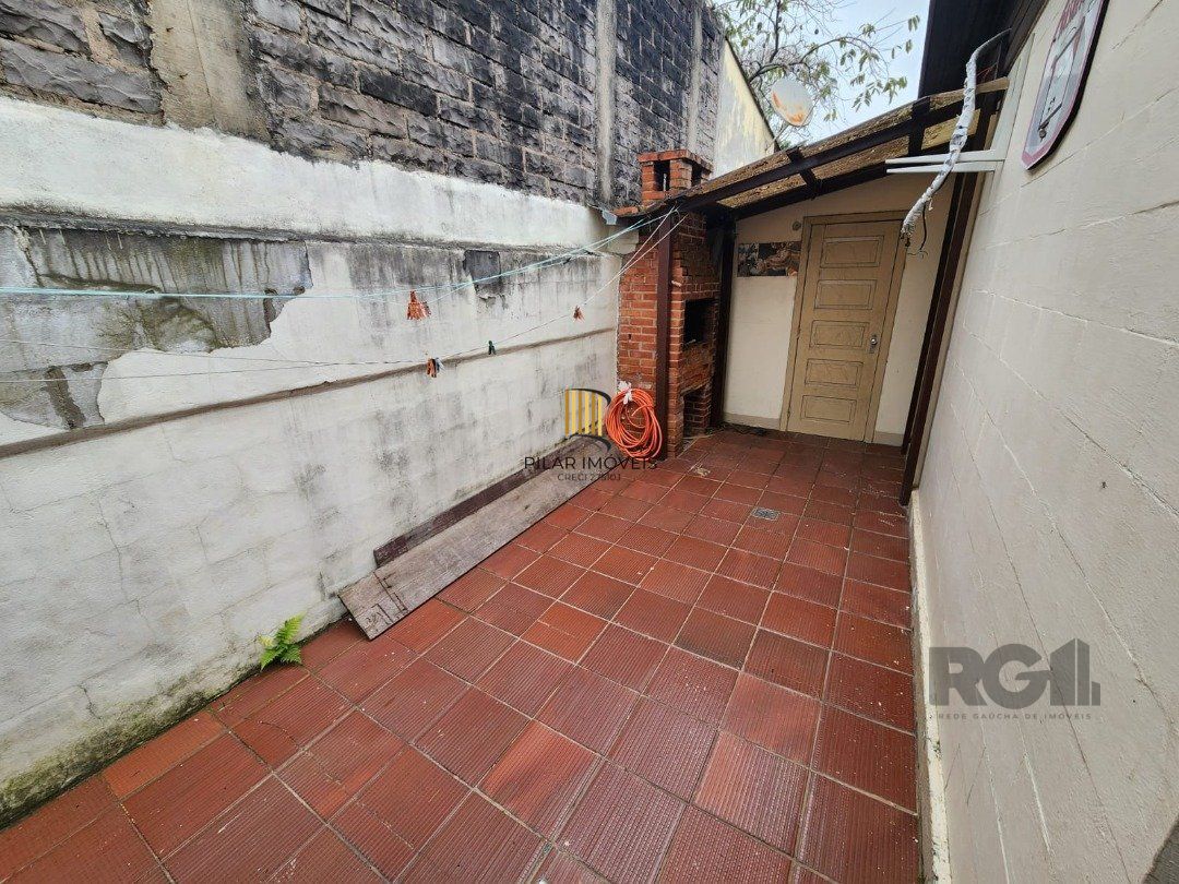 Casa de Condomínio 3 dormitórios no bairro Cristal