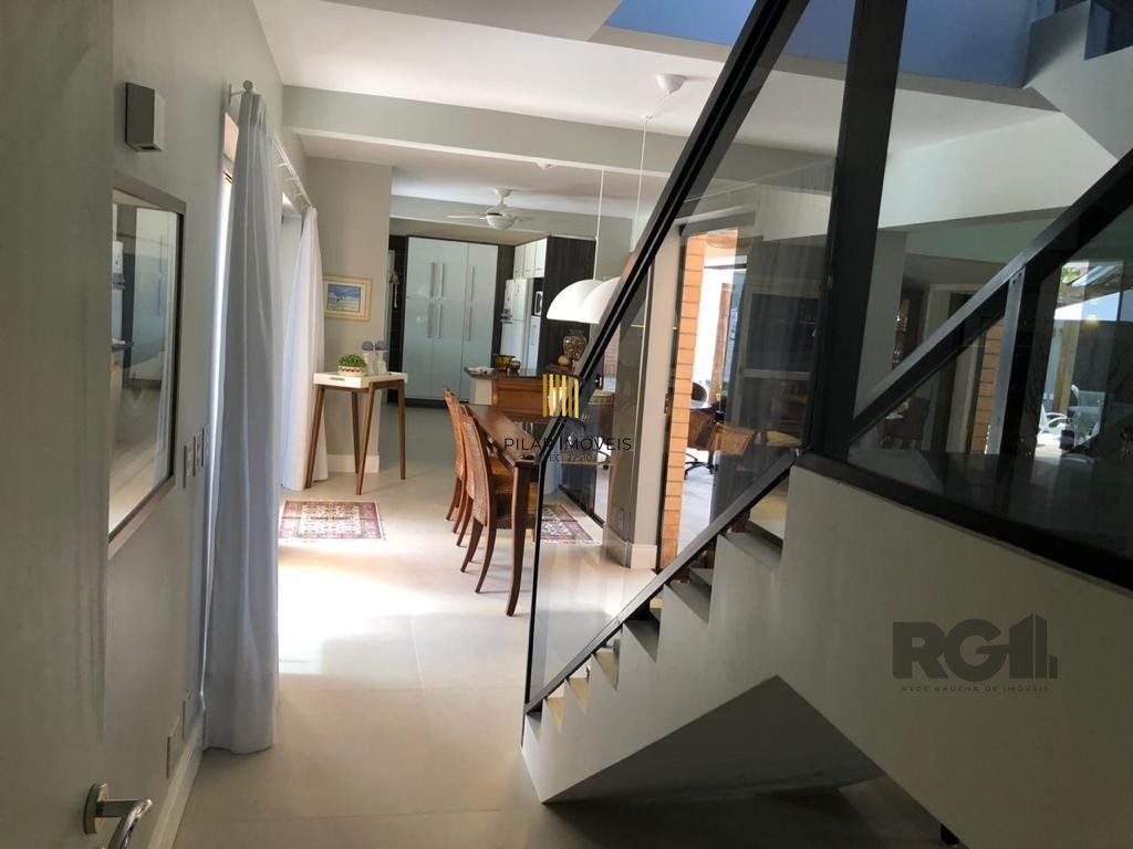 Casa 4 dormitórios no bairro Centro