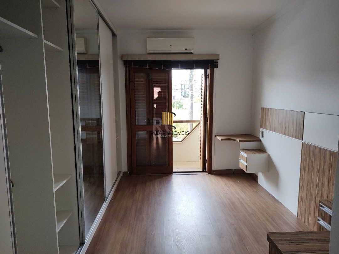 Casa para Venda - 84.2m², 3 dormitórios, sendo 3 suites, 1 vaga - Hípica