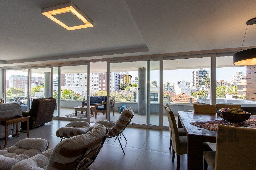 Apartamento 3 dormitórios no bairro Menino Deus