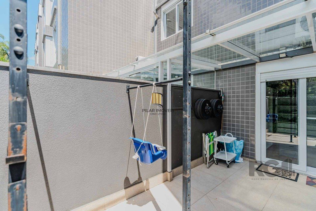 **Apartamento Garden com 3 dormitórios sendo 1 suíte à Venda - Bairro Cristal, Porto Alegre**