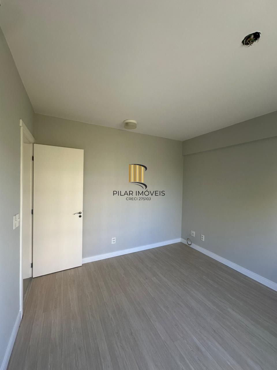 Apartamento 2 dormitórios no bairro Cavalhada