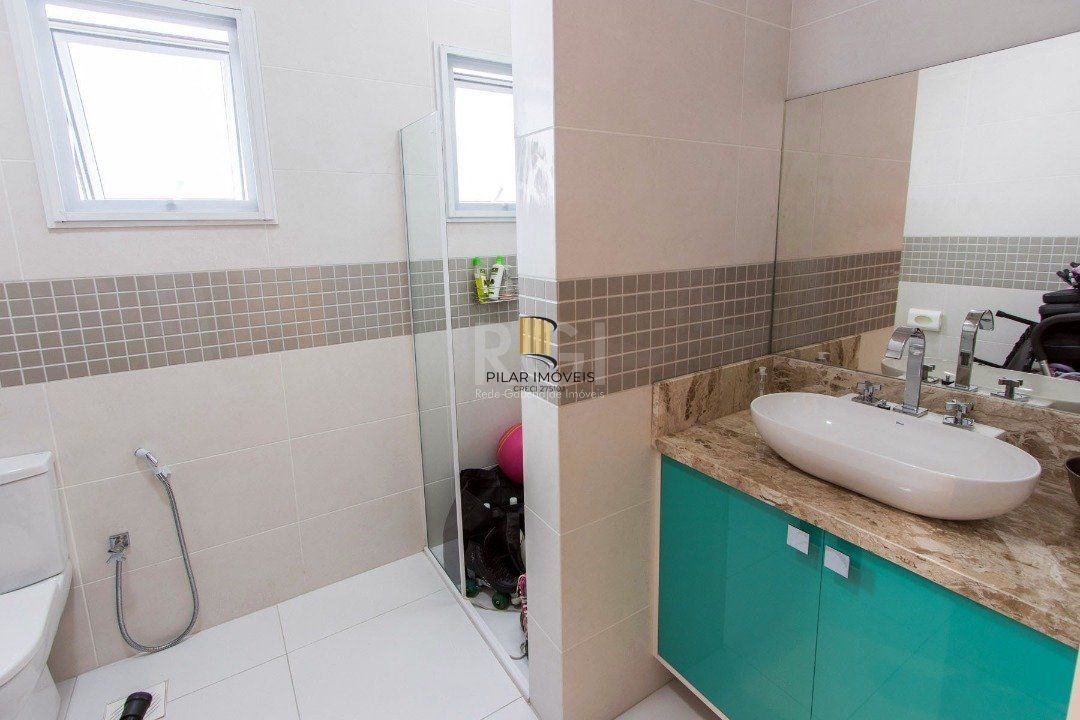 Casa Condominio para Venda - 707.4m², 6 dormitórios, sendo 6 suites, 4 vagas - Terra Ville