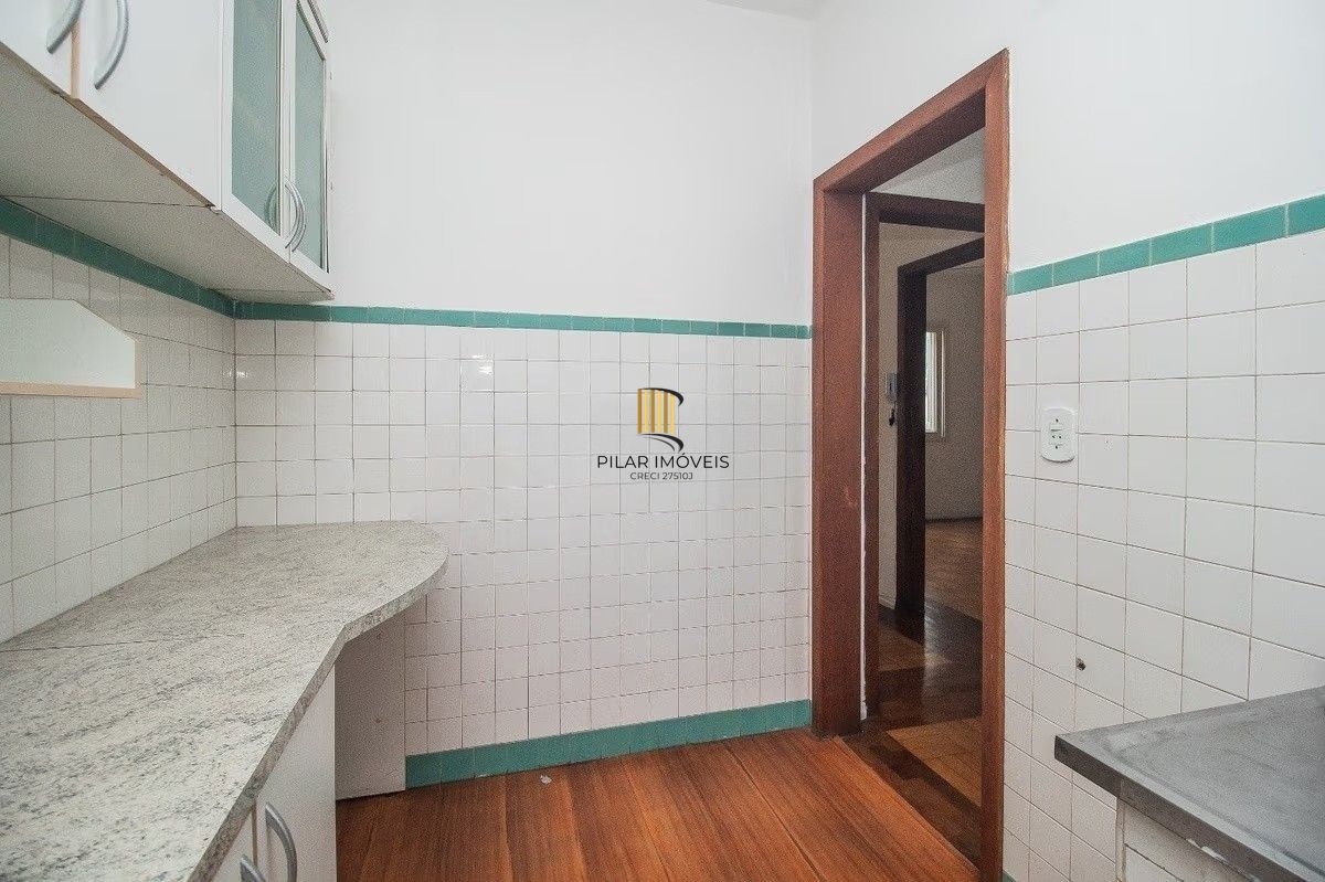 Apartamento de 1 quarto à venda no Edifício Britânia na Avenida Independência em Porto Alegre – 45,24 m² Privativos e Portaria 24h