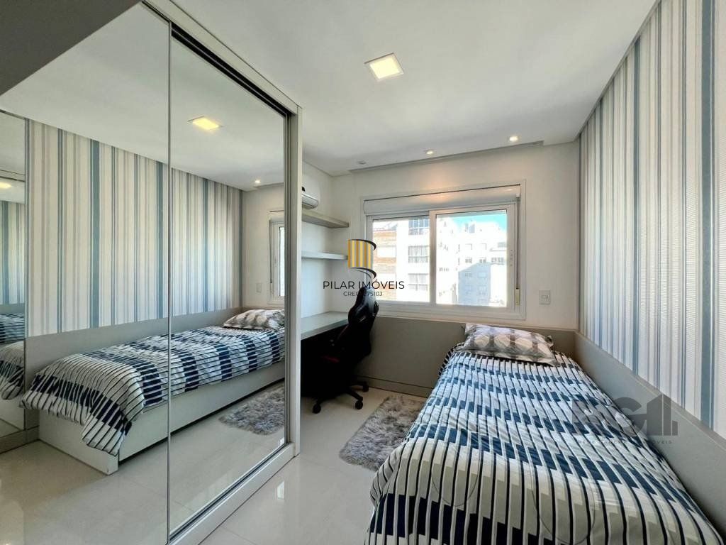Apartamento 4 dormitórios no bairro Navegantes