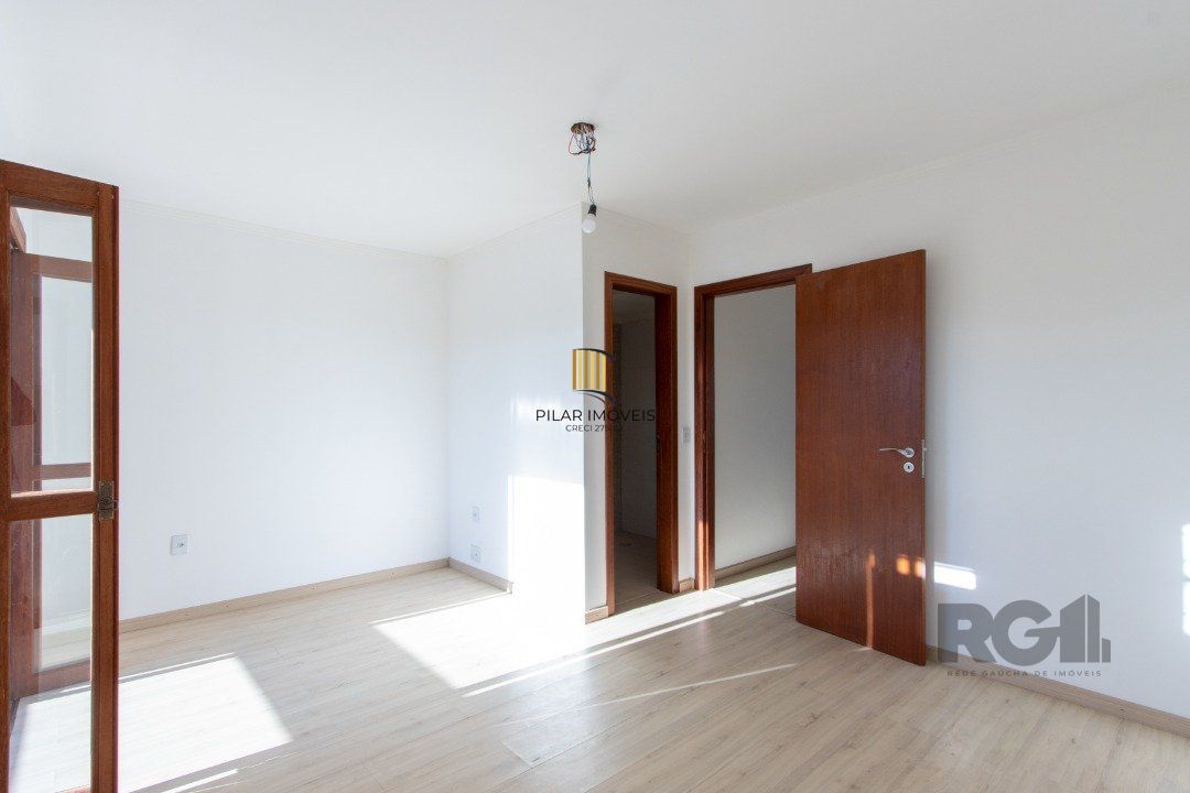 Casa para Venda - 120m², 3 dormitórios, sendo 1 suites, 1 vaga - Guarujá