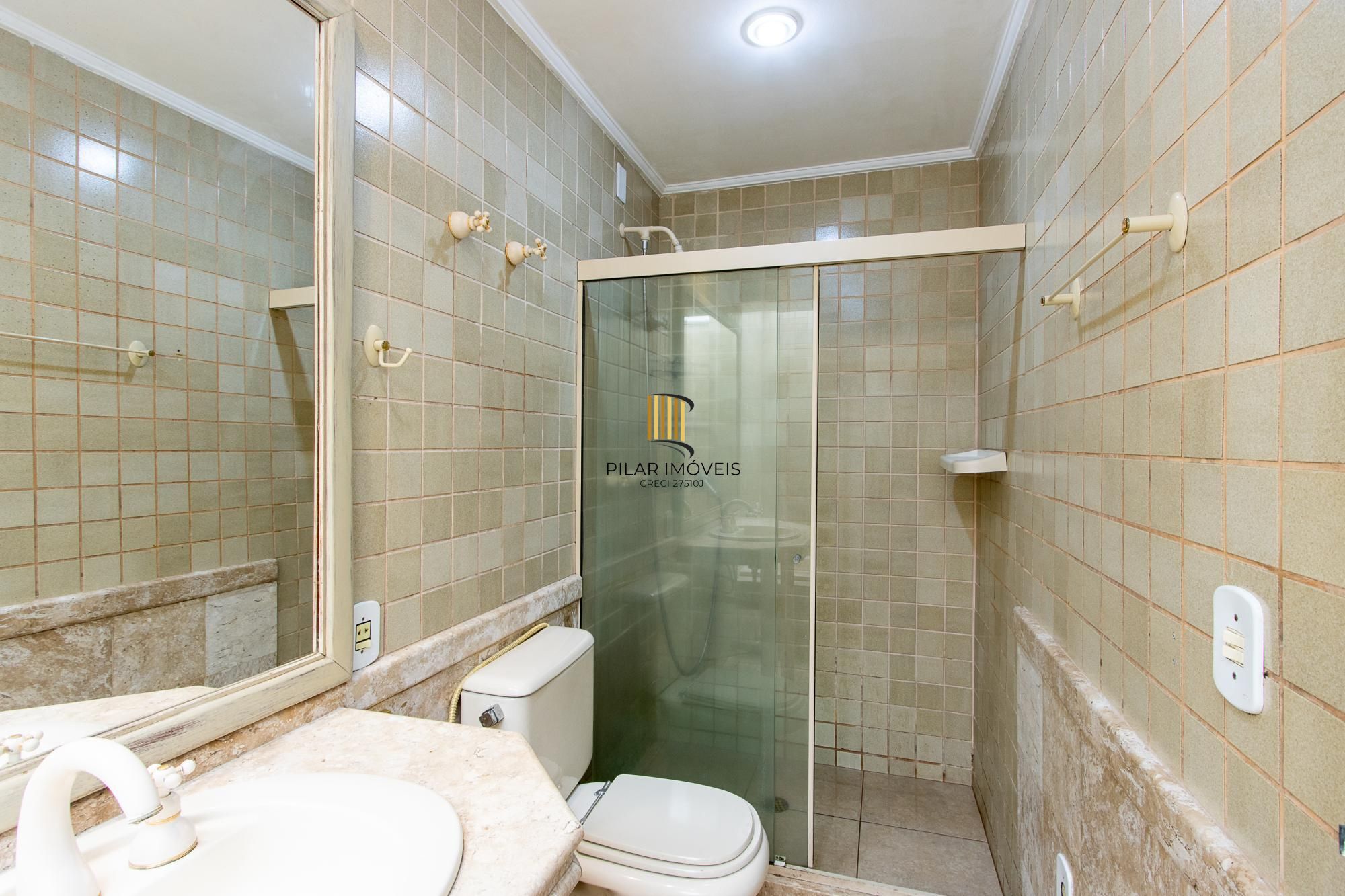 Casa condomínio, no bairro Tristeza, 175,17m² área privativa,03 dormitórios 01 suíte e 02 vagas!