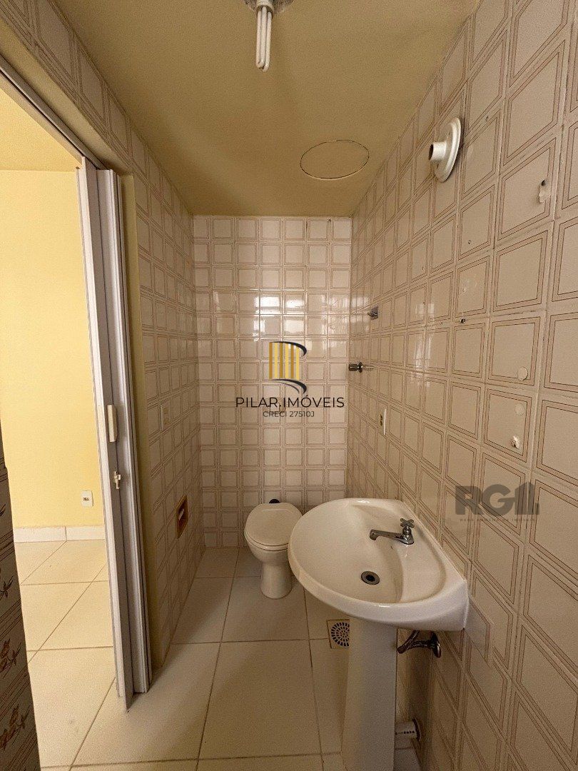 apartamento JK em otimo estado de conservação , prédio com elevador .