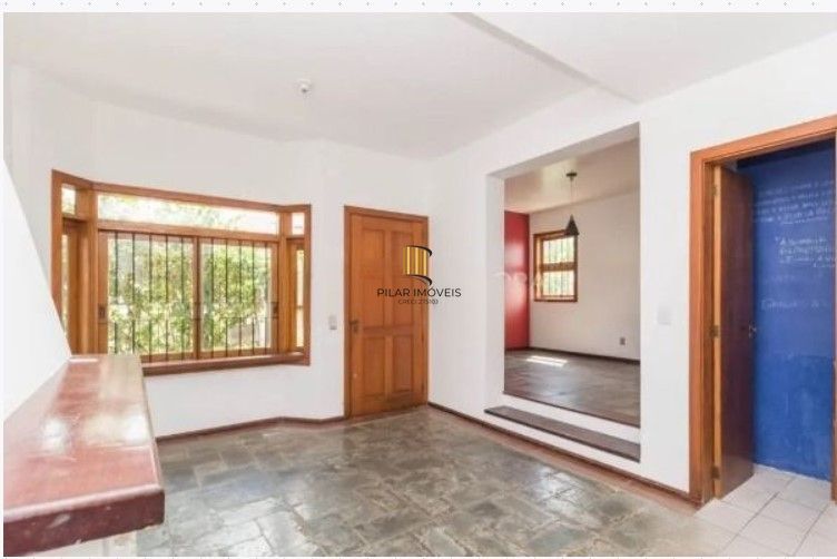 Casa/sobrado  de 4  dormitórios I 1 suíte I 4 vagas I  Altos Do Ipê