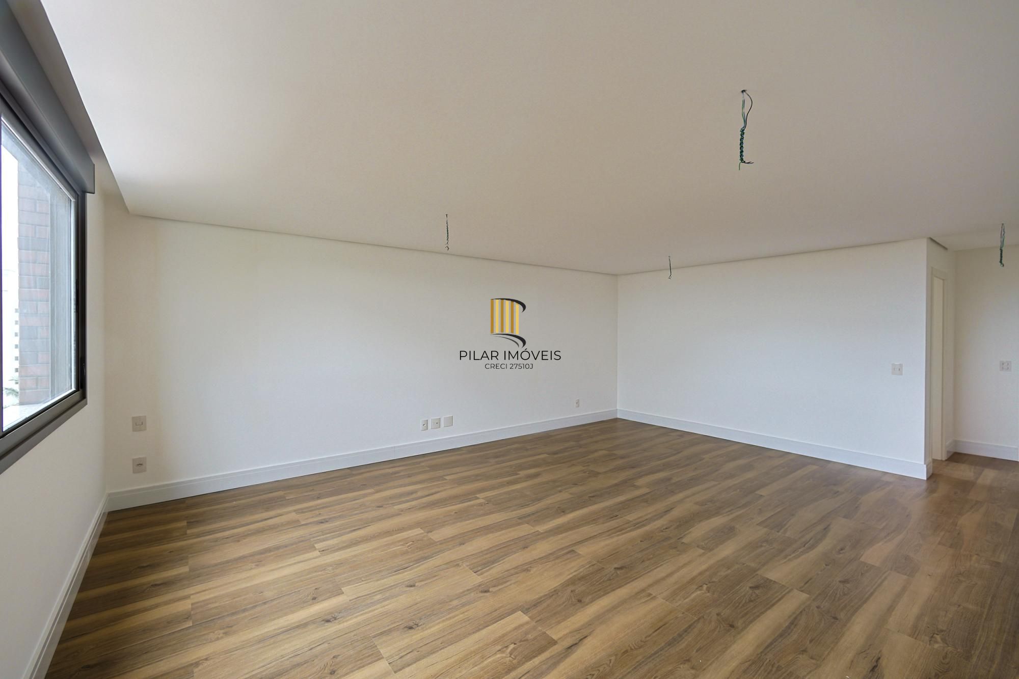 Apartamento com 217m² e 3 dormitórios no bairro Tristeza em PORTO ALEGRE para Comprar