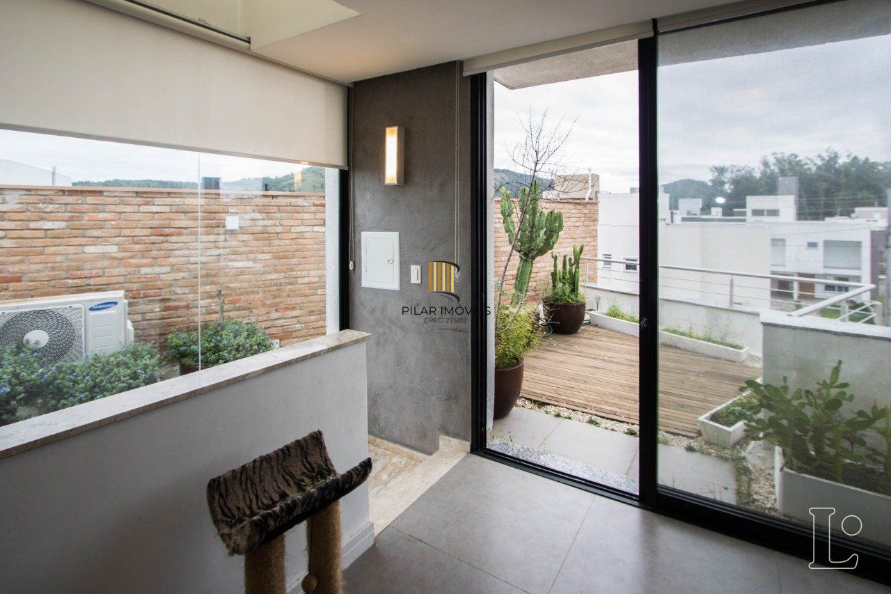 Casa Condominio para Venda - 240.35m², 3 dormitórios, sendo 1 suites, 2 vagas - Lagos De Nova Ipanema