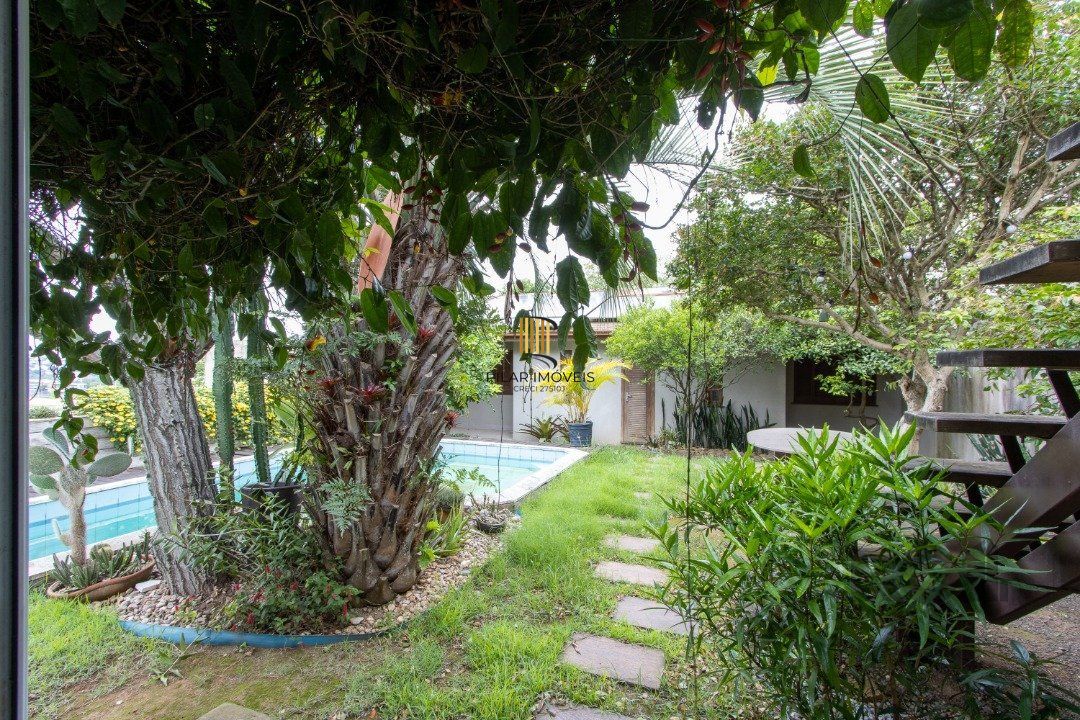 Casa 4 dormitórios no bairro Cristal