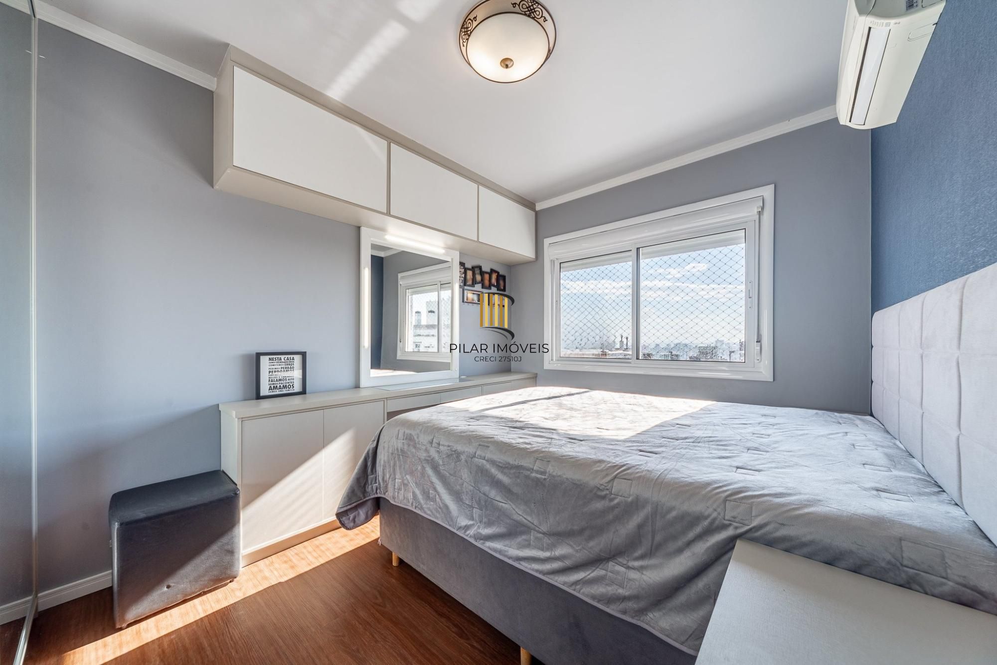 Apartamento 2 Dormitórios com Suíte e 2 Vagas no Petrópolis – 75m²