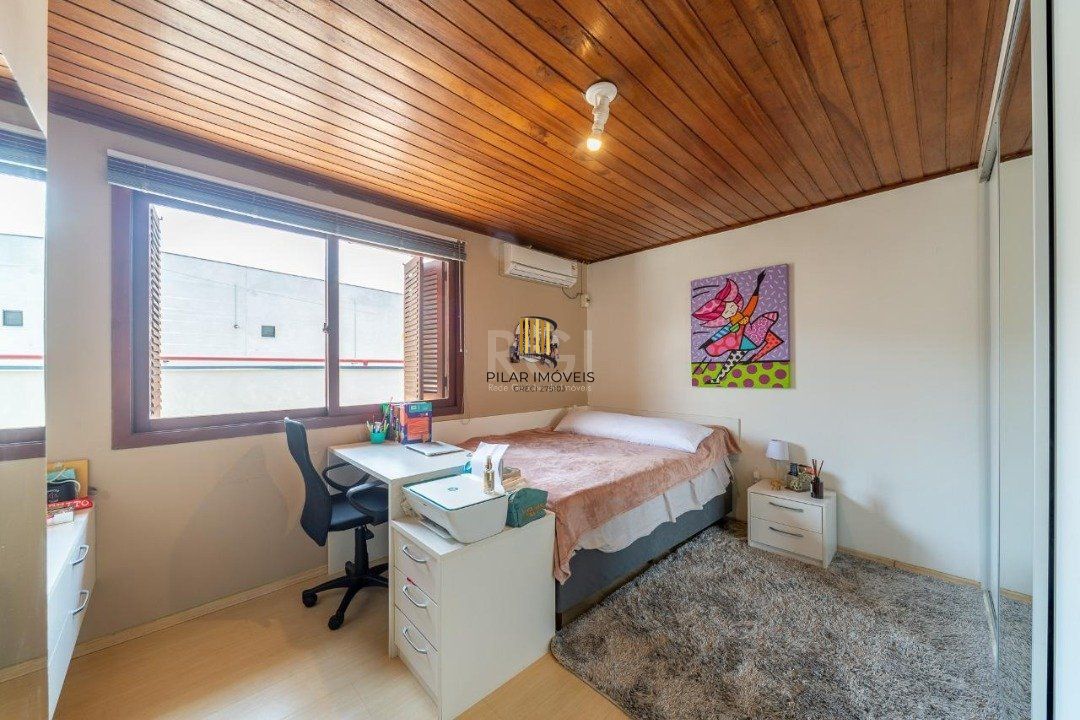 Casa de Condomínio 3 dormitórios no bairro Ipanema