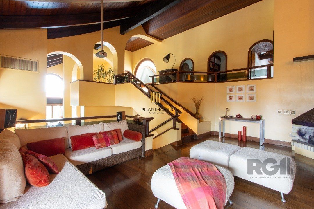 Casa para Venda - 645m², 4 dormitórios, sendo 4 suites, 11 vagas - Tristeza