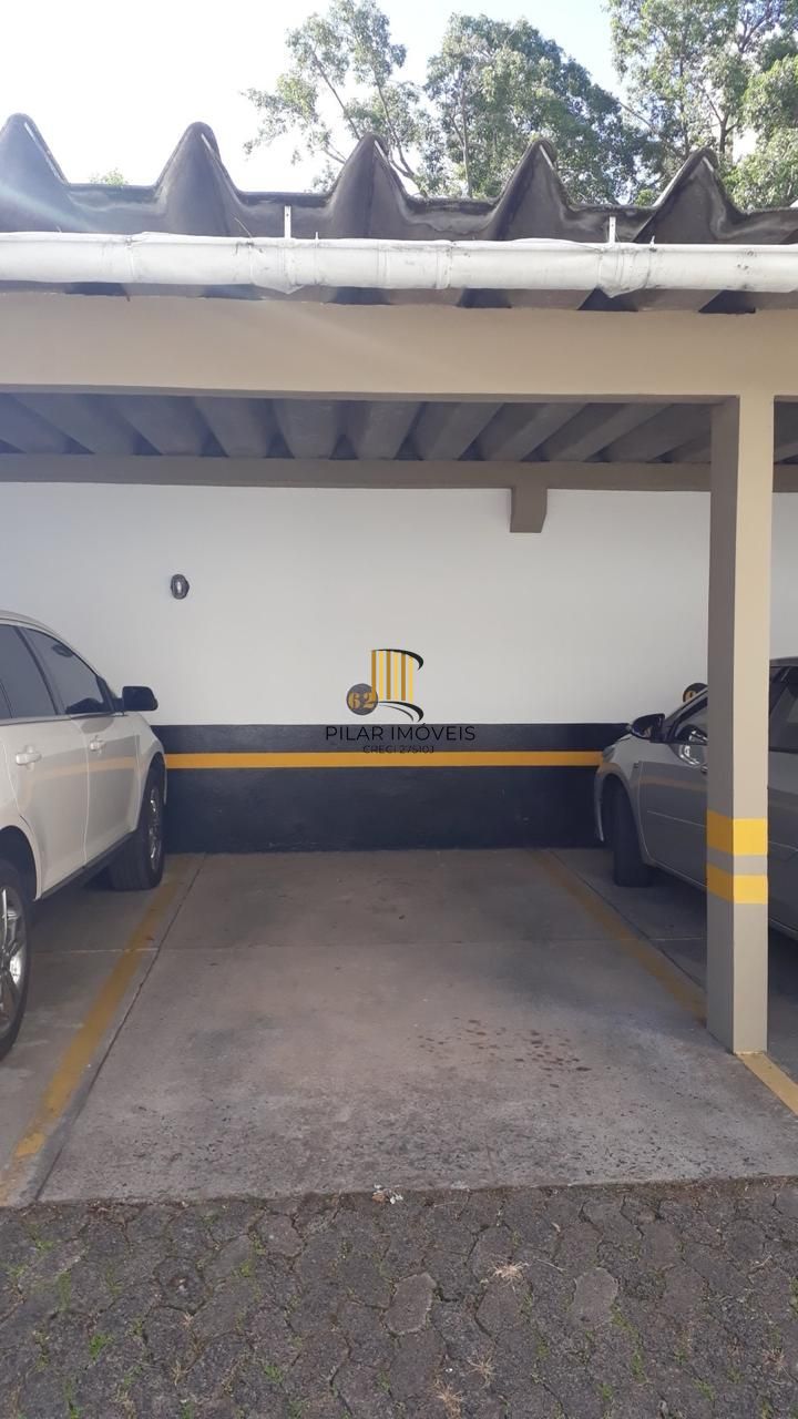 Cobertura com 137m², no Bairro Cristal, de 2 dormitórios, sento uma suíte, ampla sacada, churrasqueira, vista panorâmica, vaga coberta.