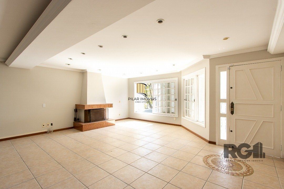 BELO SOBRADO, 3 QUARTOS, 1 SUITE, PISCINA, 320m² PRIVATIVOS - TRISTEZA