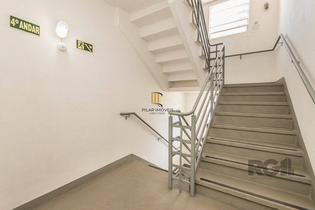 Apartamento  com 2 quartos e 1 banheiro no total