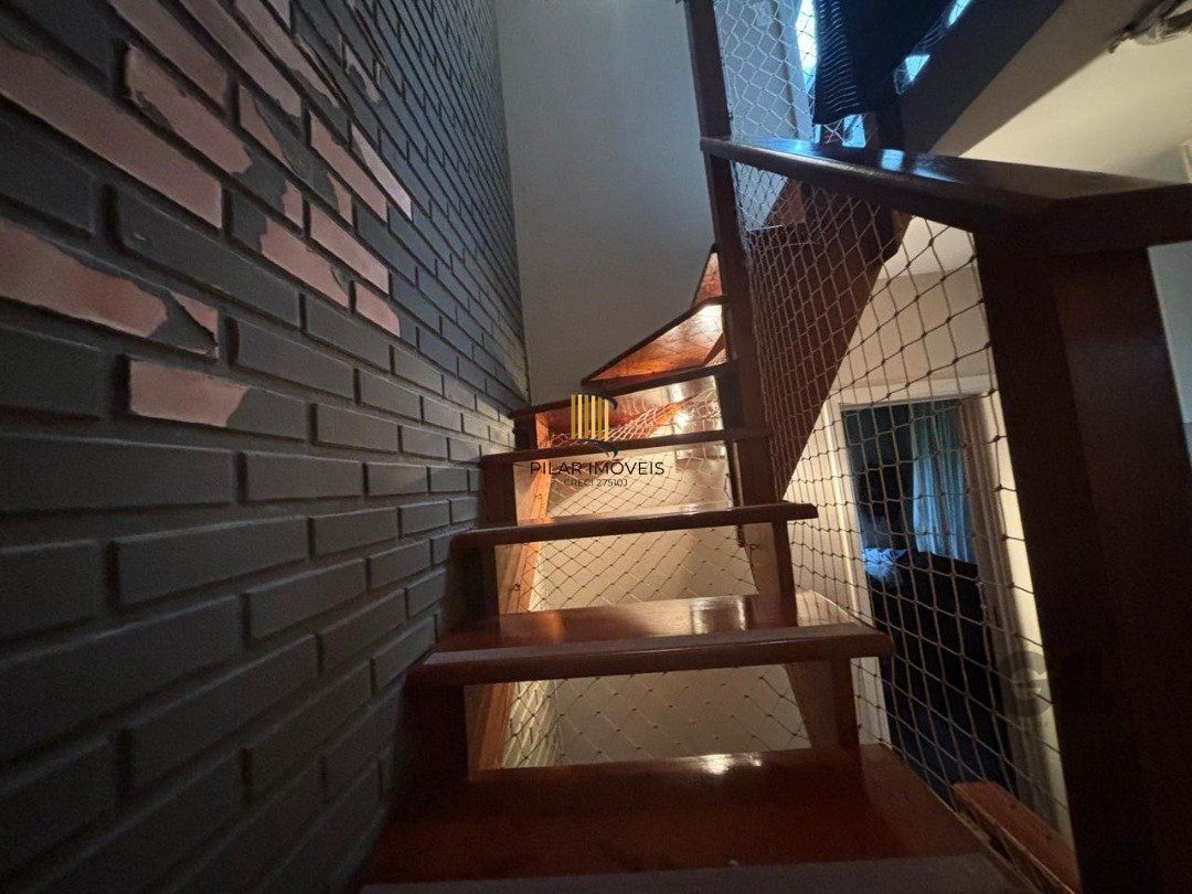 Sobrado de Alvenaria em Condominio  no bairro Nobre de Gramado