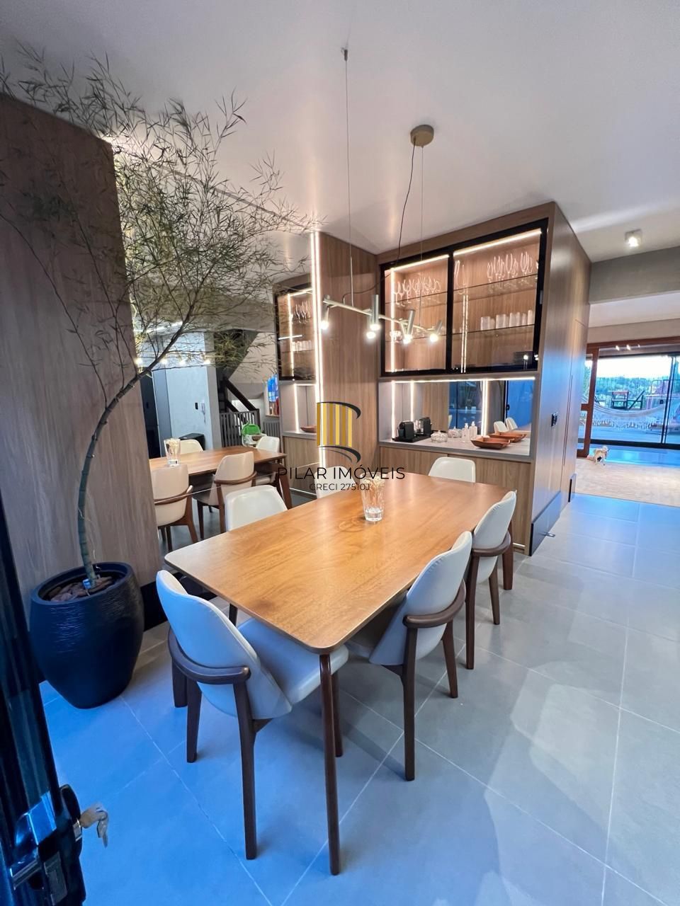 Casa em condomínio fechado para venda no bairro Jardim Isabel, com aproximadamente 204m² de área privativa,.