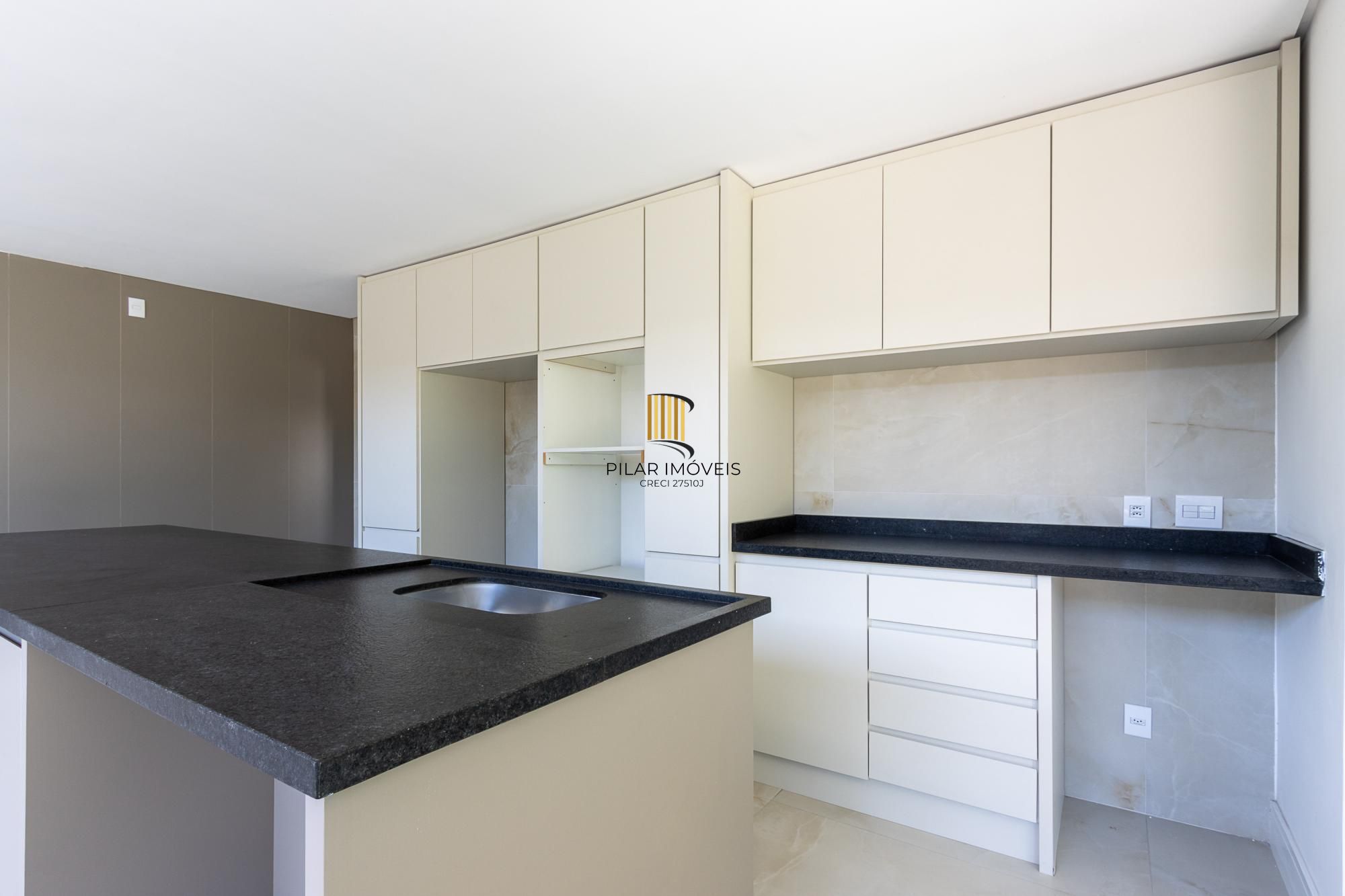 Casa Condominio para Venda - 300m², 4 dormitórios, sendo 4 suites, 2 vagas - Alphaville