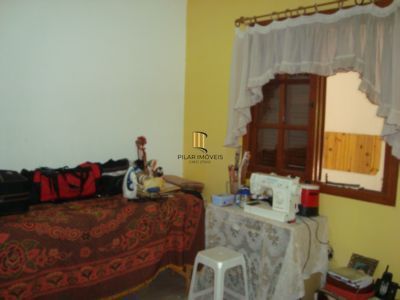 Casa para Venda - 200m², 3 dormitórios, sendo 1 suites, 14 vagas - Cavalhada