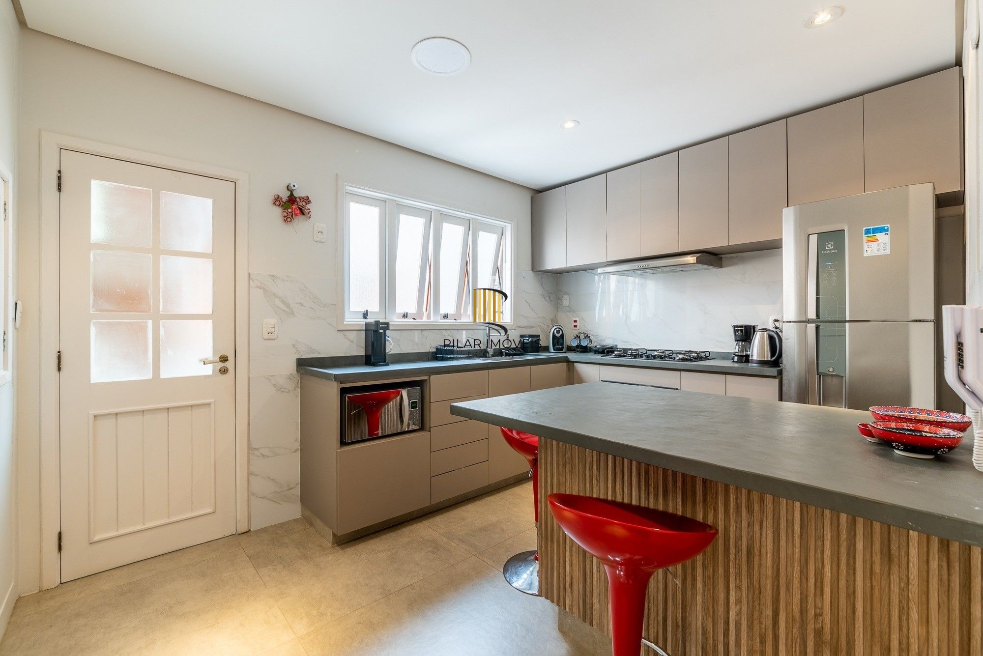 Apartamento com 147m², 3 dorm, Petrópolis