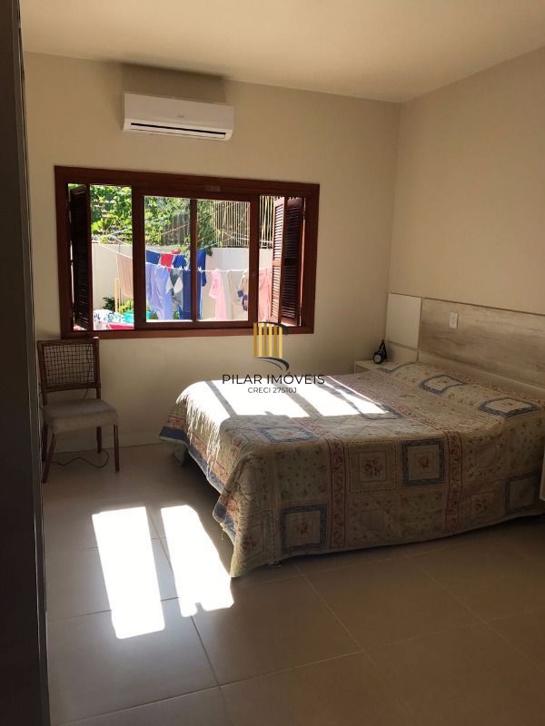 Casa para Venda - 160m², 3 dormitórios, sendo 1 suites, 3 vagas - Tristeza