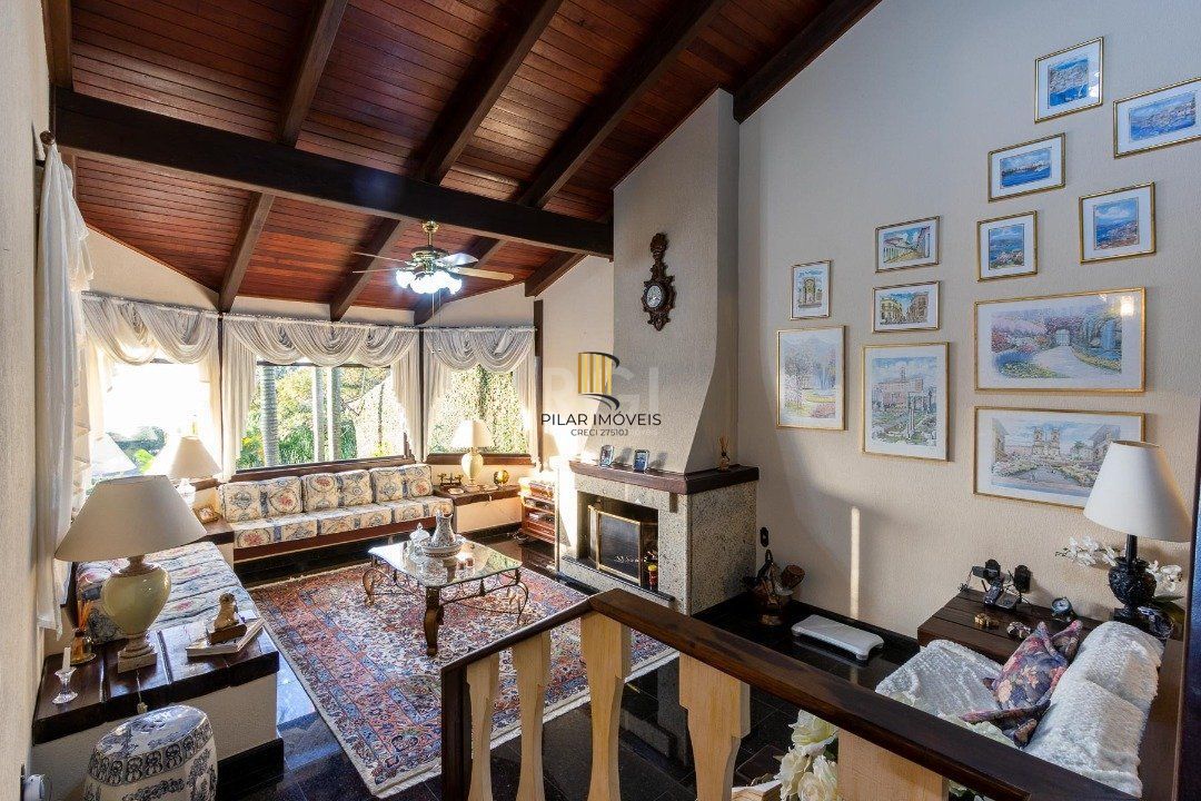 Casa para Venda - 430m², 4 dormitórios, sendo 2 suites, 4 vagas - Vila Assunção