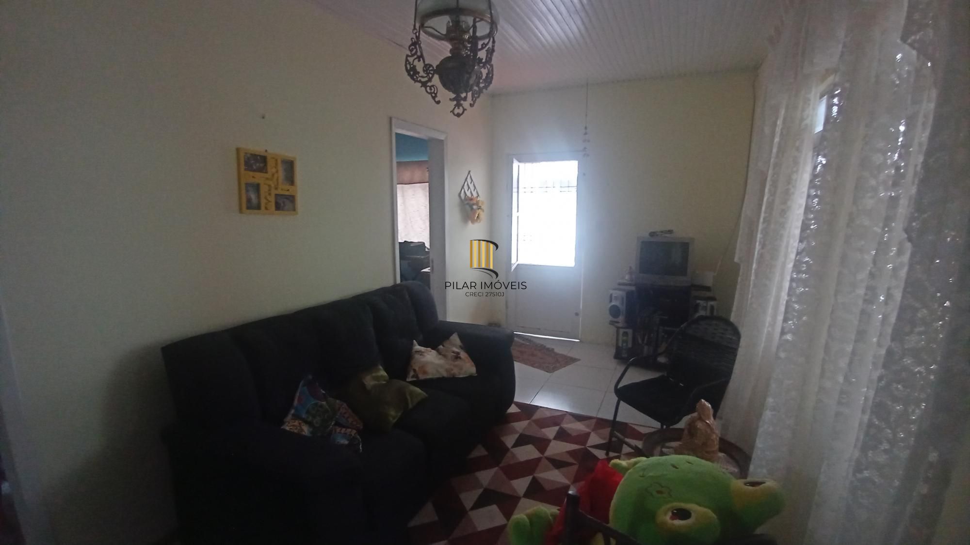 Casa com 2 dormitórios no bairro Glória