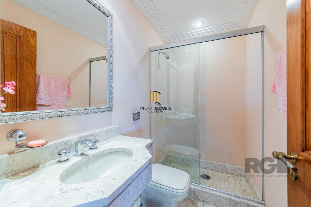Apartamento 4 dormitórios no bairro Moinhos de Vento