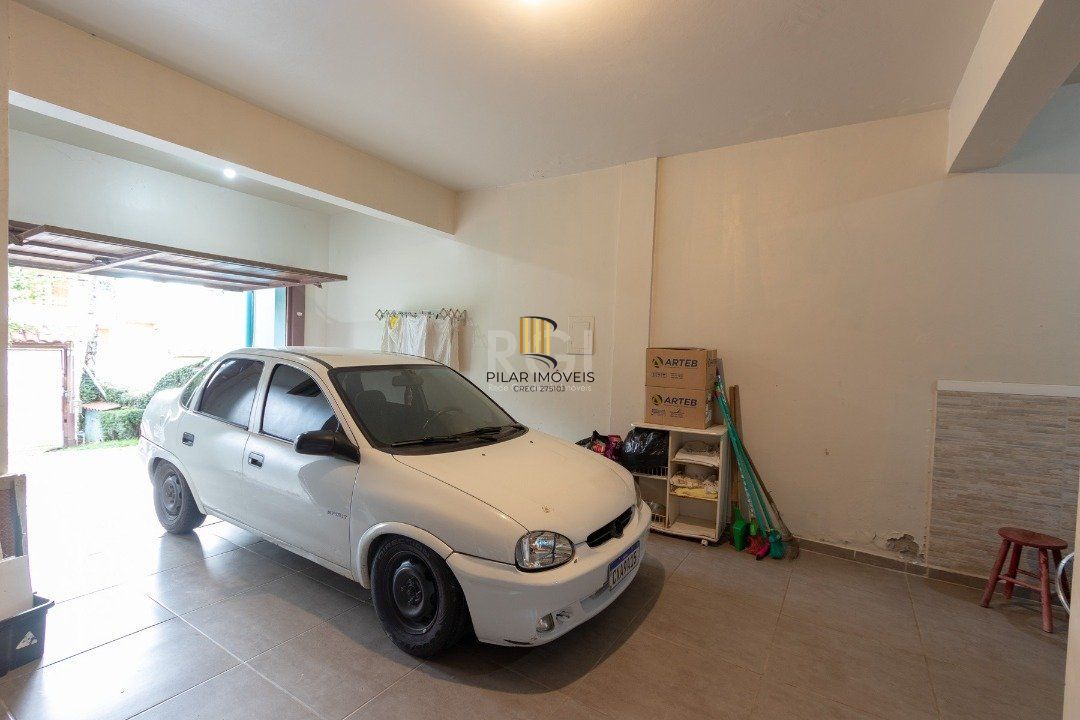 Casa para Venda - 246m², 3 dormitórios, sendo 1 suites, 3 vagas - Imperial Parque