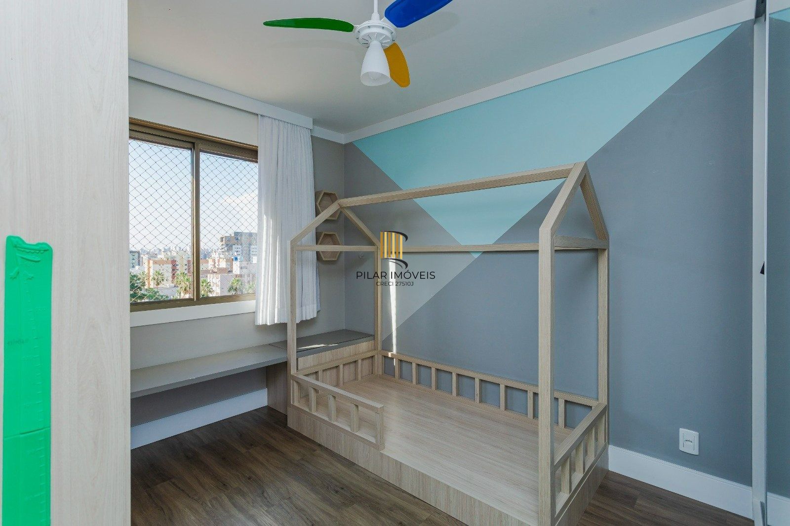 3 dormitórios, com 2 vagas no Life Square Menino Deus!