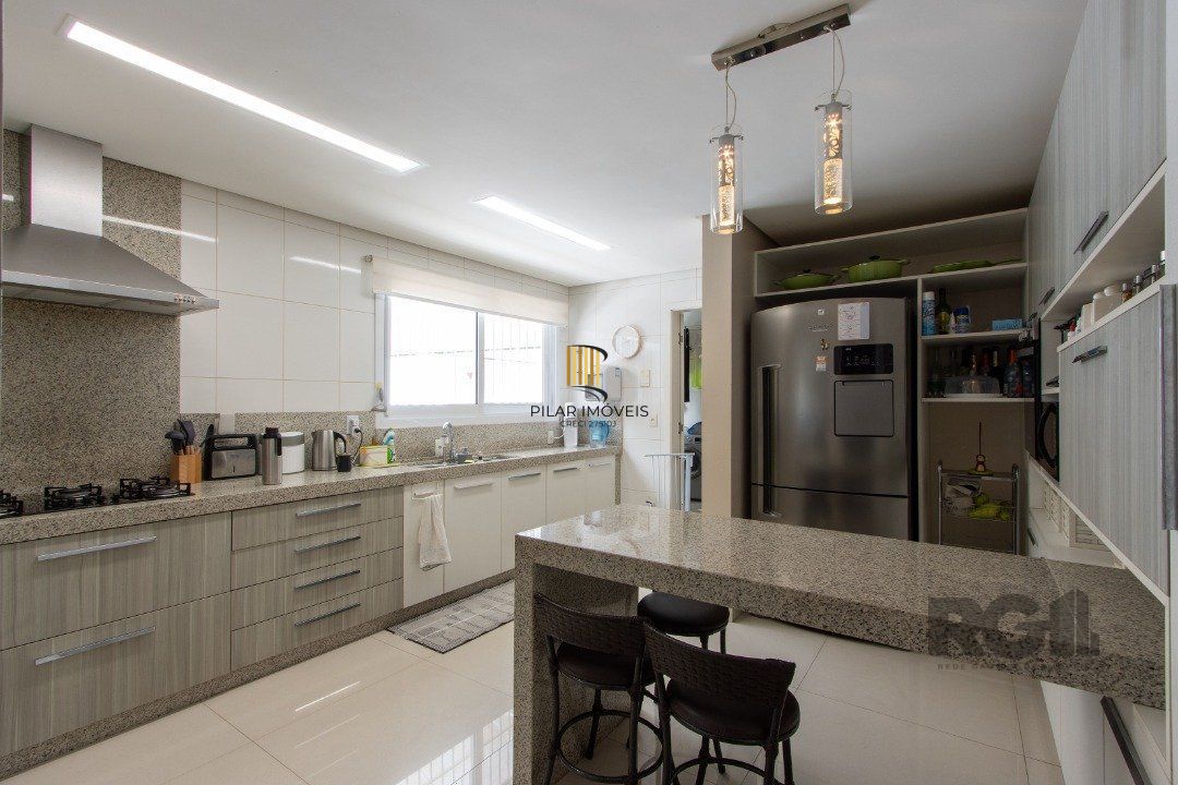 Casa 3 dormitórios no bairro Nonoai