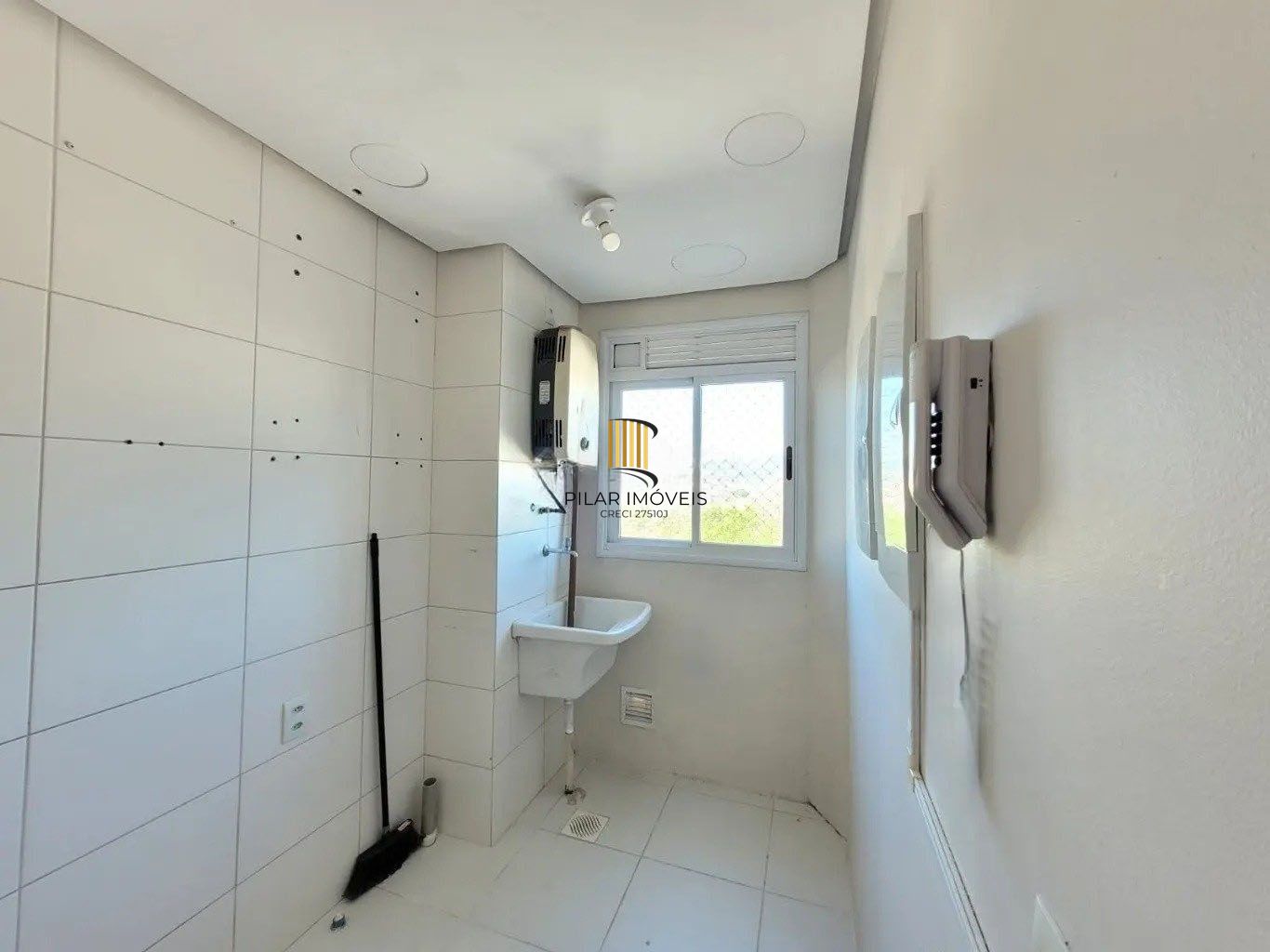 Apartamento com 3 dormitórios com 71m², vaga dupla no bairro Medianeira