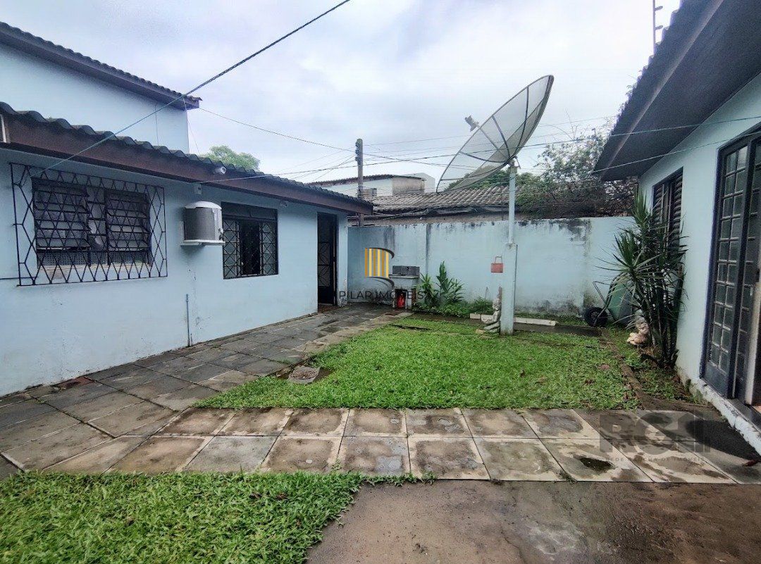 Casa para venda com 3 dormitórios no bairro Tristeza