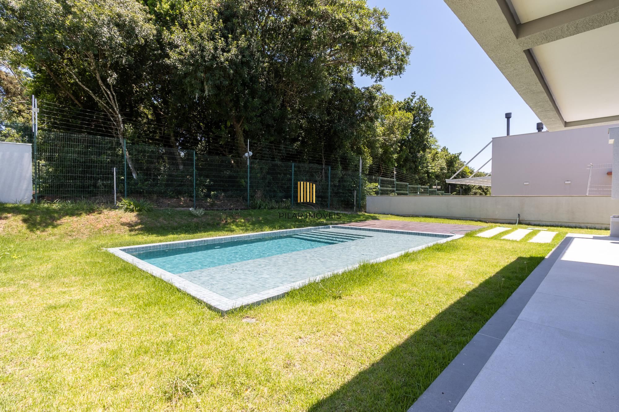 Casa Condominio para Venda - 300m², 4 dormitórios, sendo 4 suites, 2 vagas - Alphaville