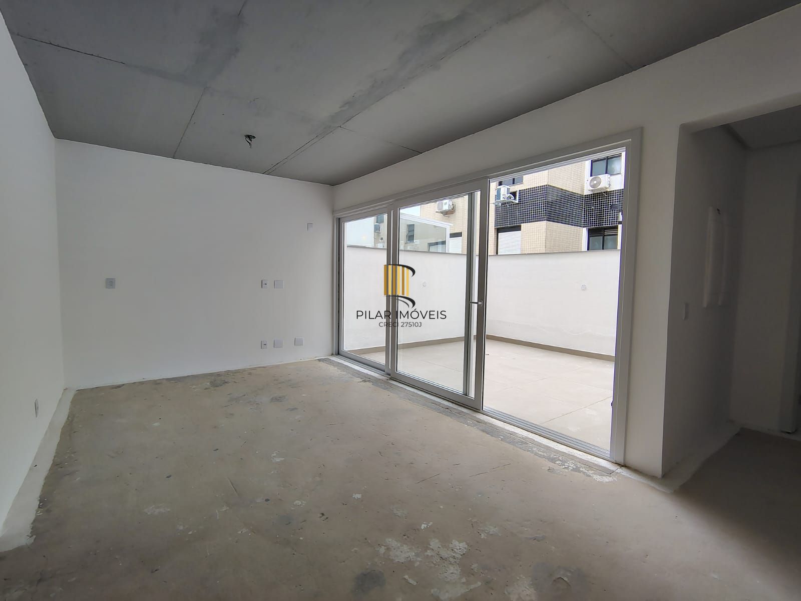 Apartamento Garden de 2 dormitórios, 1 suíte e 2 vagas de garagem.