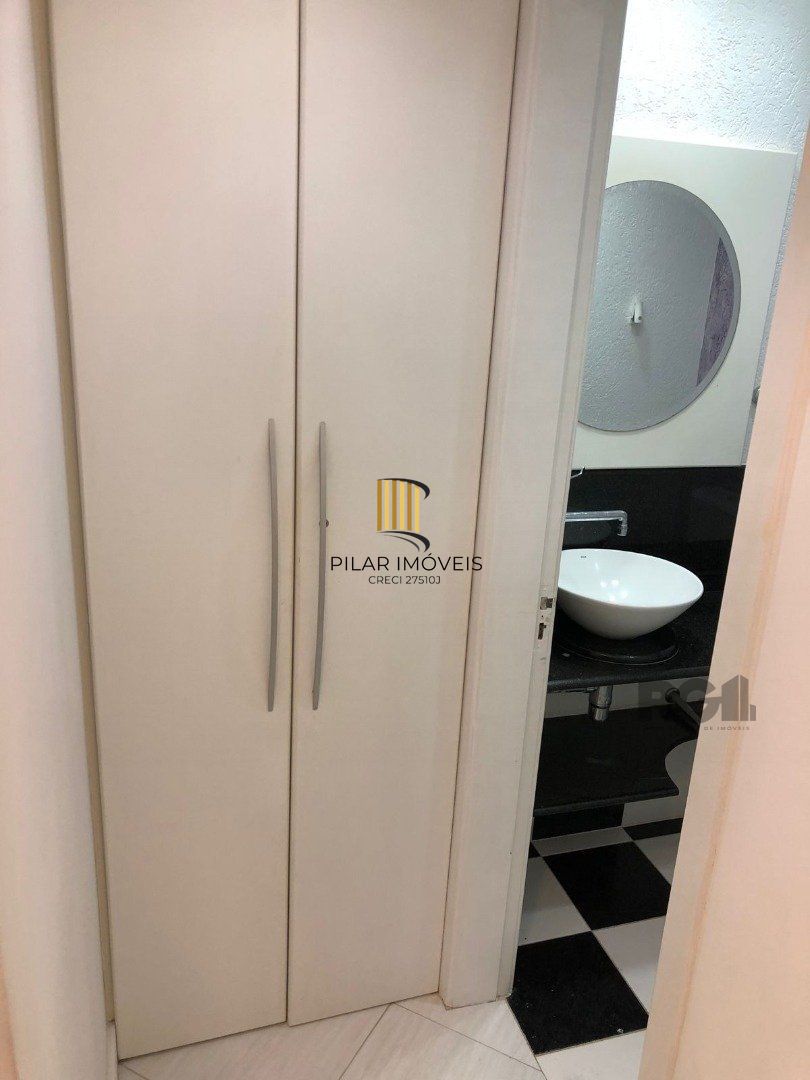 Excelente sala comercial. 2 salas muito espaçosas e uma meno